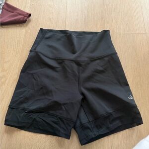 ALO Yoga Women's Black Bike Shorts